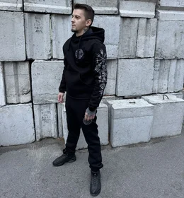 Прикольные футболки: Футерный костюм Руны Победы